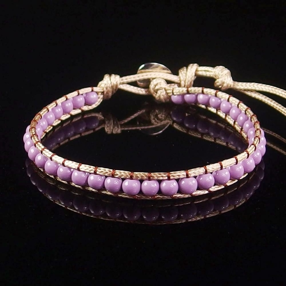 ⭐️3/$20.....Lavender Glass Bead Wrap Bracelet⭐️